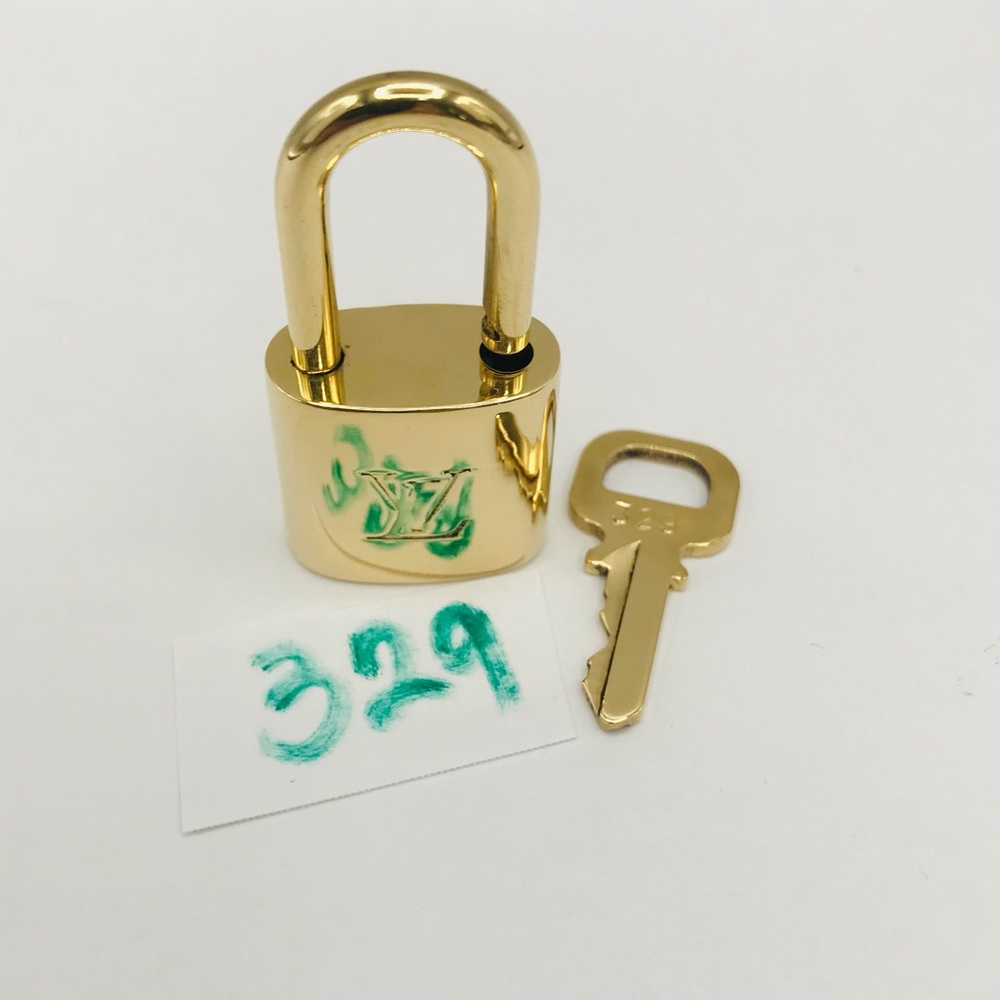 Authentic Louis Vuitton Lock And Key Set #329 padlock